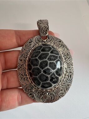 SARDA Black & Sterling Silver Floral Oval Pendant
